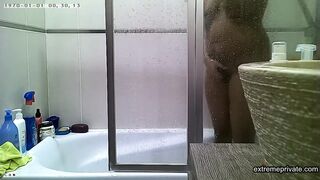 Curvy indian stepmom spied in the shower