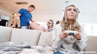 Hot Nerd Cucks Gamer Girlfriend