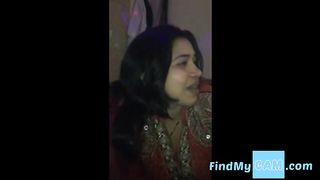 Pakistani - Indian Urdu Poetry Slut