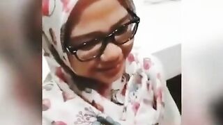 SandpDecent - Tudung Virgin Uni Student Nerd Cum on Face