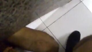 handjob for a stranger at a public restroom banheiro